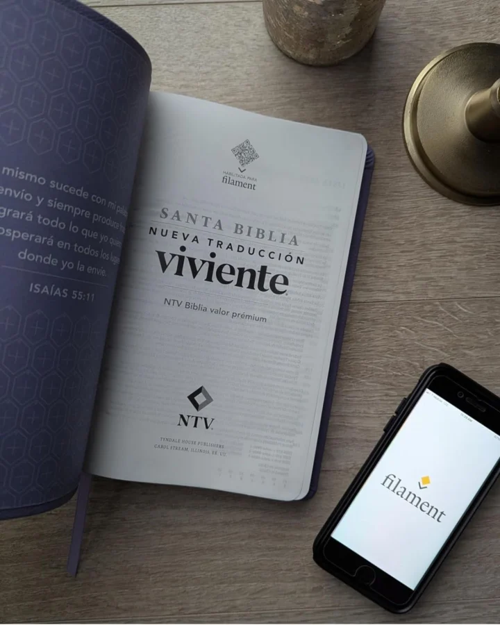 Biblia Nueva Traducción Viviente, Símil Piel, Manual - Imagen 3