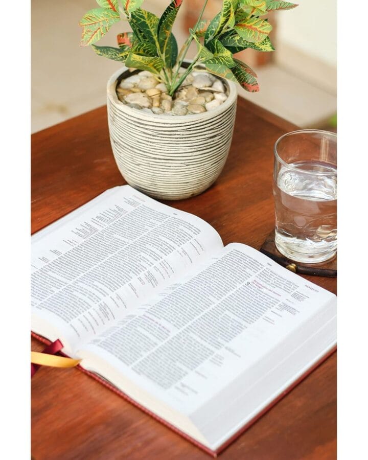 Biblia de Referencia Thompson Actualizada y Ampliada, Reina Valera 1960, Tapa Dura - Imagen 2